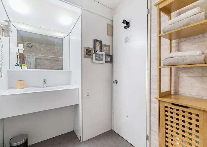 Chaleureux A Anzere, Accessible A Ski, Proche De Anzère