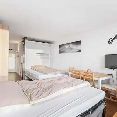 Chaleureux A Anzere, Accessible A Ski, Proche De アンゼール