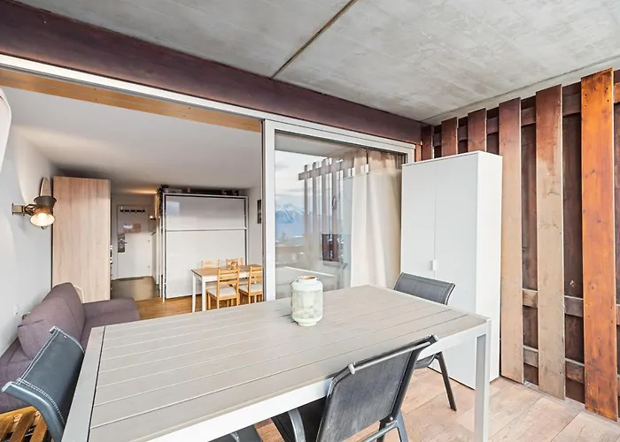 Apartamento Chaleureux à Anzère, Accessible à Ski, Proche De